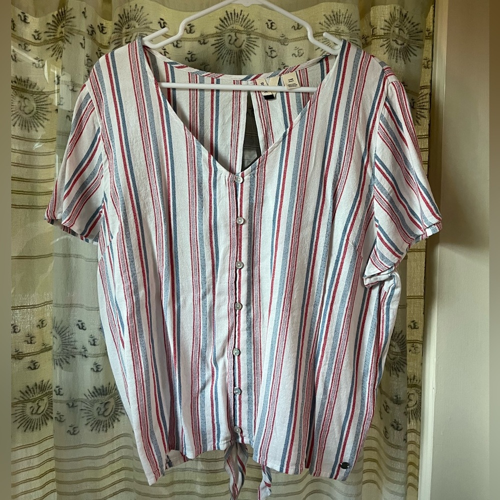 Roxy red white and blue open back top NWOT